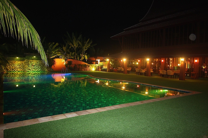 Imagen de la piscina del Hotel Baan Suchadaa Lampang Resort - Adults Only. Foto 7