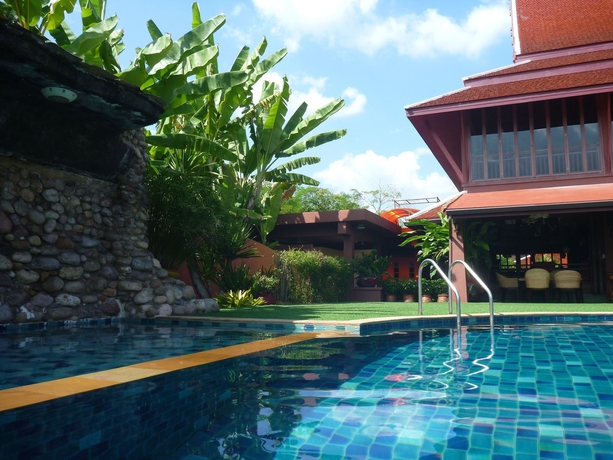 Imagen de la piscina del Hotel Baan Suchadaa Lampang Resort - Adults Only. Foto 8