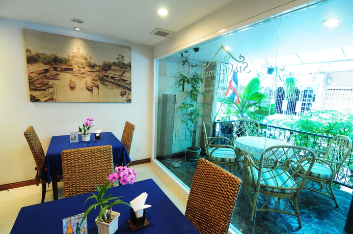 Imagen del bar/restaurante del Hotel Baan Sukhumvit Soi 18. Foto 3