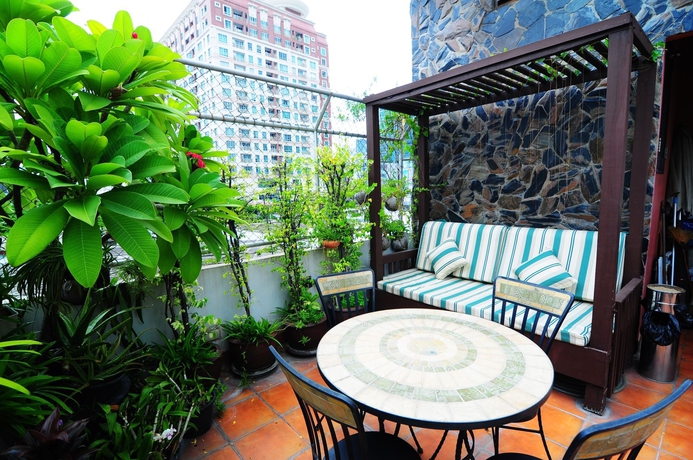 Imagen de los exteriores del Hotel Baan Sukhumvit Soi 18. Foto 12