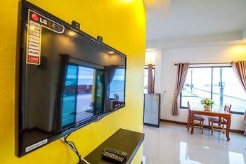 Imagen de los interiores del Hotel Baan Tah On The Sea. Foto 16