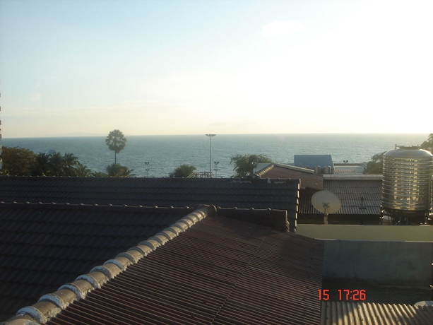 Imagen de los exteriores del Hotel Baan Talay. Foto 16
