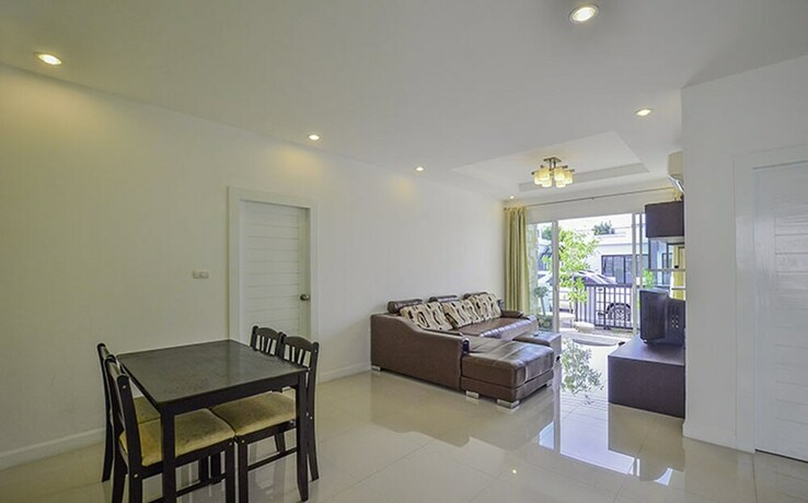 Imagen de la habitación del Hotel Baan Taradon By Puppap. Foto 18