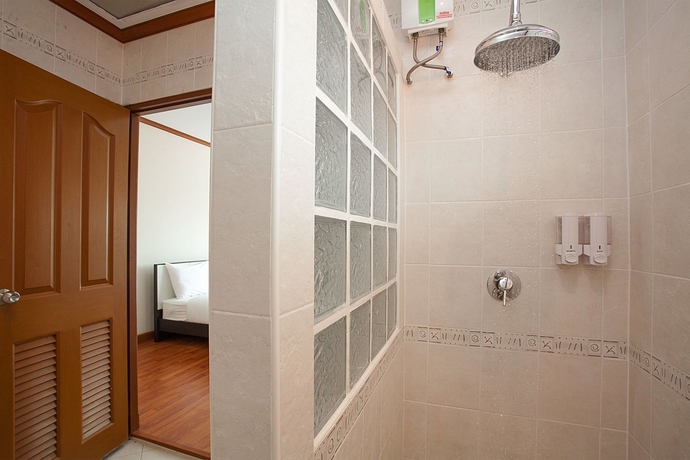 Imagen de la habitación del Hotel Baan Thai Lanna Pattaya. Foto 6