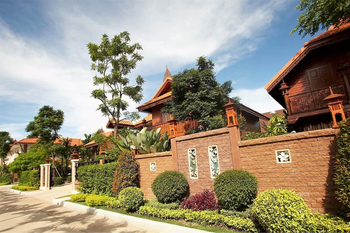 Imagen de los exteriores del Hotel Baan Thai Lanna Pattaya. Foto 16