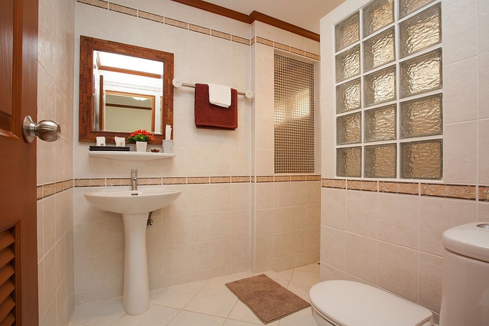 Imagen de la habitación del Hotel Baan Thai Lanna Pattaya. Foto 13