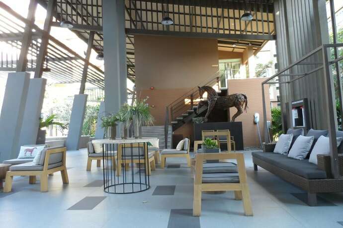 Imagen general del Hotel Baan Thew Lom Condominium. Foto 14