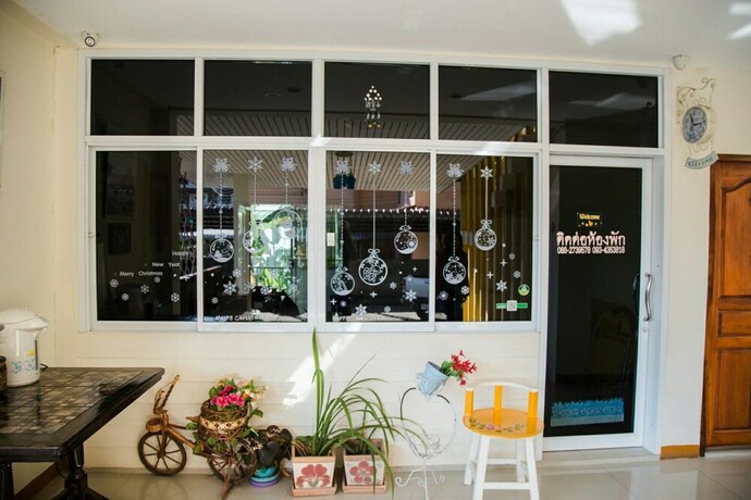 Imagen de los interiores del Hotel Baan Thip. Foto 30