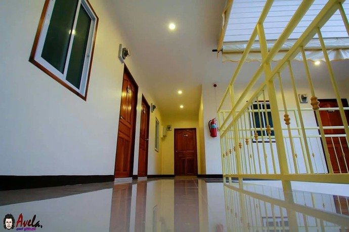 Imagen de los exteriores del Hotel Baan Thip. Foto 28