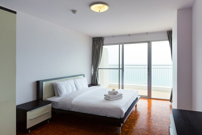 Imagen de la habitación del Hotel Baan Tiewklurn Beachfront Condomium. Foto 13