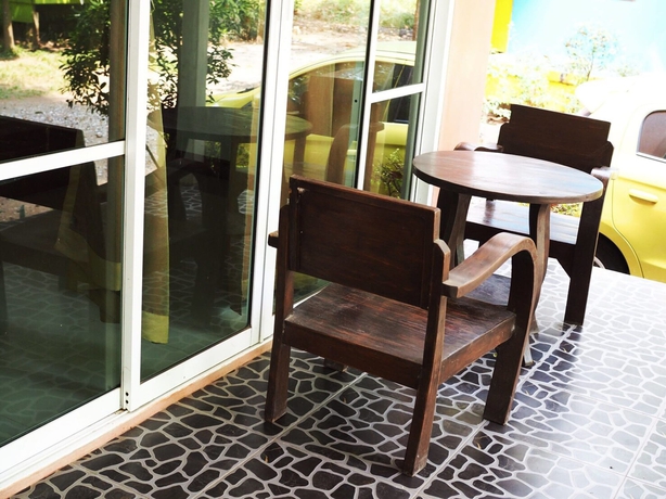 Imagen de los exteriores del Hotel Baan Tonmai Resort. Foto 16