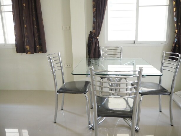 Imagen de la habitación del Hotel Baan Tukta. Foto 31