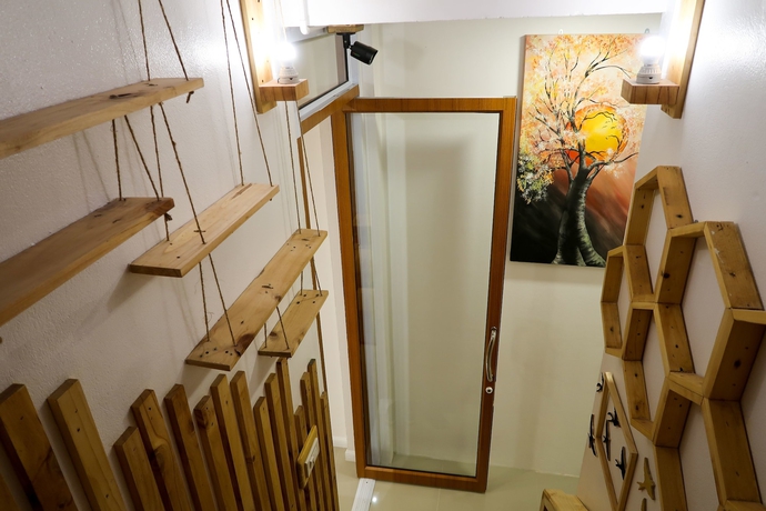 Imagen de los interiores del Hotel Baan Urt Suratthani Airport. Foto 16