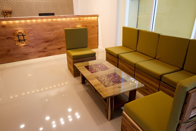 Imagen de los interiores del Hotel Baan Urt Suratthani Airport. Foto 17