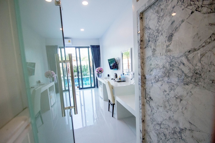 Imagen de la habitación del Hotel Baan Yamoo Ranong. Foto 13