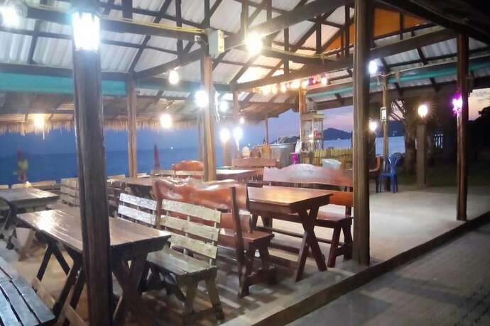 Imagen del bar/restaurante del Hotel Baanboonpetch Resort. Foto 21