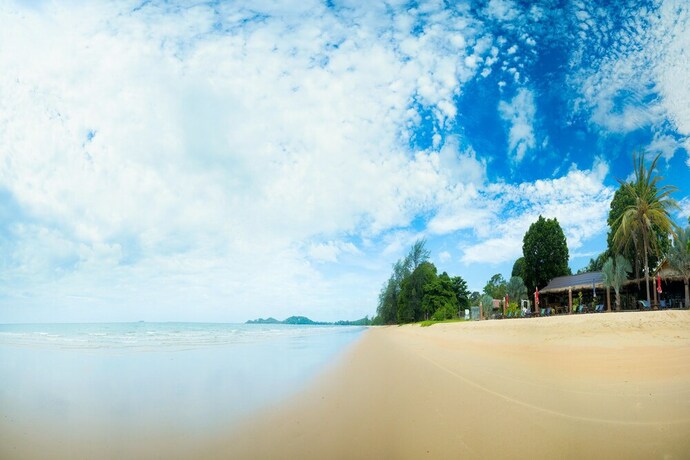 Imagen de los exteriores del Hotel Baanboonpetch Resort. Foto 32