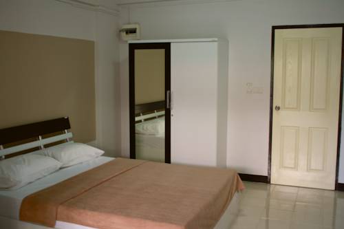 Imagen de la habitación del Hotel Baanbudsarin Apartment. Foto 6