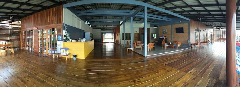 Imagen de los interiores del Hotel Baanchansamut Homestay. Foto 31