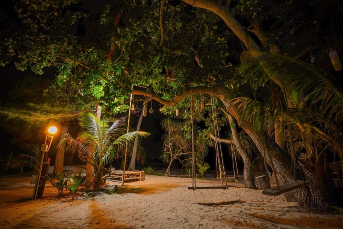 Imagen de los exteriores del Hotel Baanchaylay Resort. Foto 7