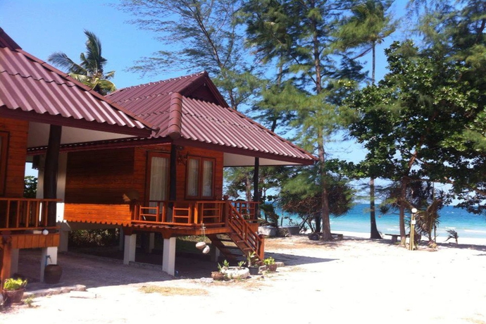 Imagen de los exteriores del Hotel Baanchaylay Resort. Foto 16