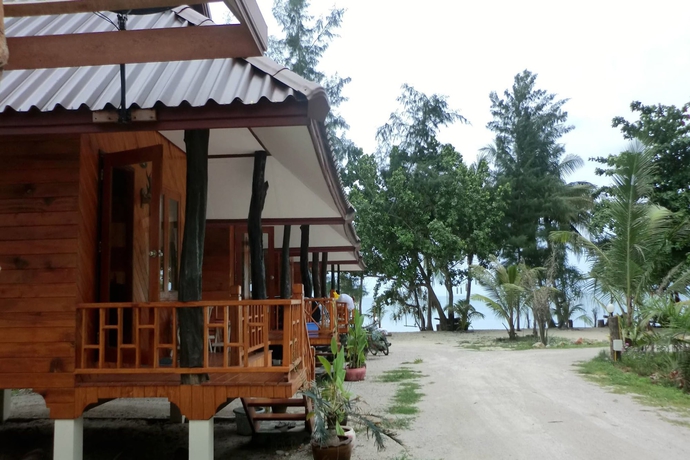 Imagen de los exteriores del Hotel Baanchaylay Resort. Foto 17