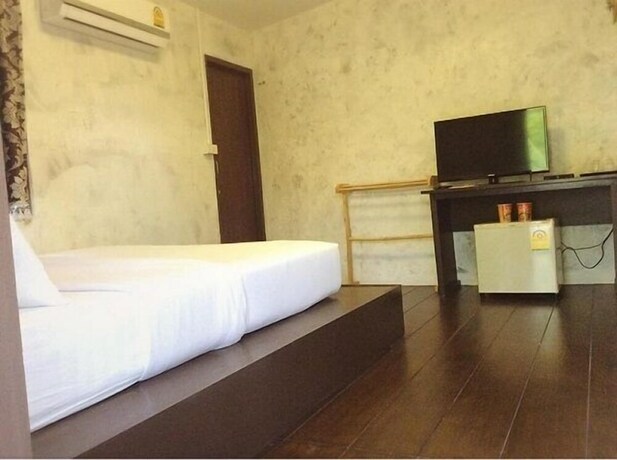 Imagen de la habitación del Hotel Baanchompooamphawa. Foto 34