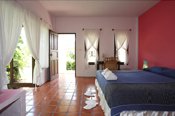 Imagen de la habitación del Hotel Baanchuengkao Resort Ranong. Foto 6