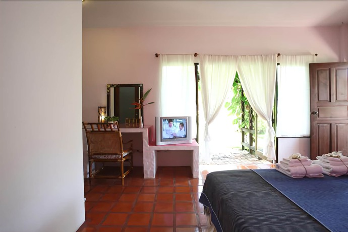 Imagen de la habitación del Hotel Baanchuengkao Resort Ranong. Foto 7