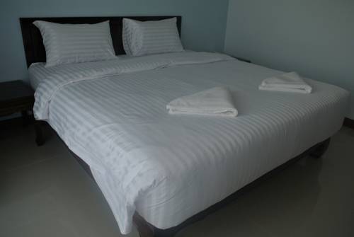 Imagen de la habitación del Hotel Baandoungkamol. Foto 11