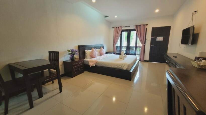 Imagen de la habitación del Hotel Baankiangnam Pattaya Resort. Foto 17