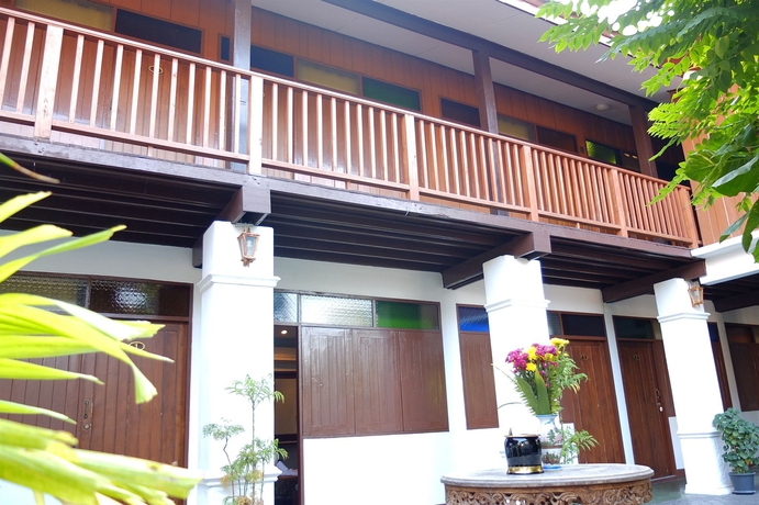 Imagen de los exteriores del Hotel Baanlek Home Stay. Foto 11