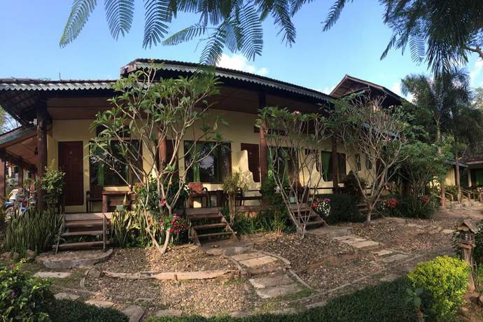 Imagen de los exteriores del Hotel Baanmai Kon Muang. Foto 18