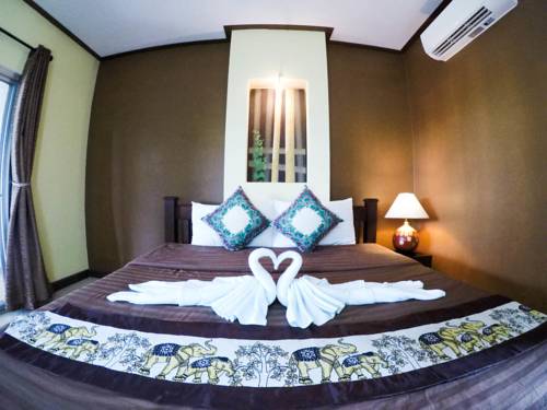 Imagen de la habitación del Hotel Baanmo Resort. Foto 6