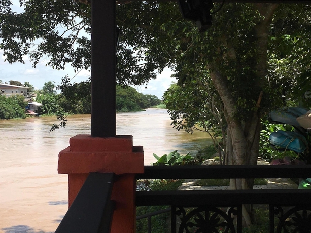 Imagen de los interiores del Hotel Baannamping Riverside Village. Foto 14