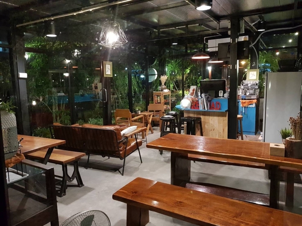 Imagen del bar/restaurante del Hotel Baanpermsook. Foto 4