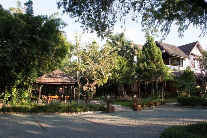 Imagen de los exteriores del Hotel Baanplaidoi Resort. Foto 8