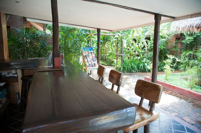 Imagen del bar/restaurante del Hotel Baanpong Lodge. Foto 18
