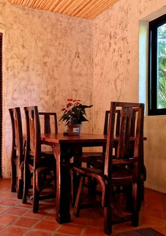 Imagen de la habitación del Hotel Baanpong Lodge. Foto 21