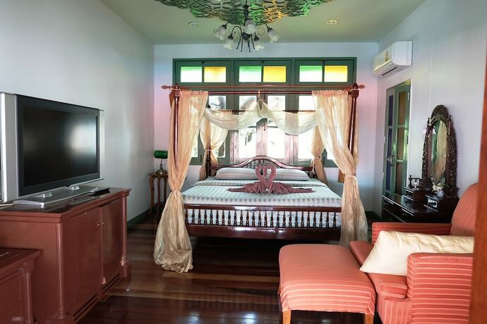 Imagen de la habitación del Hotel Baanrak Amphawa Homestay. Foto 16