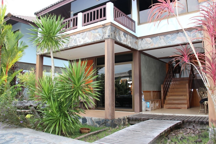 Imagen de la habitación del Hotel Baanrimnam Resort Trat. Foto 11
