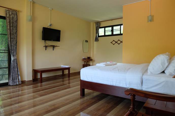Imagen de la habitación del Hotel Baansuan Agape. Foto 13