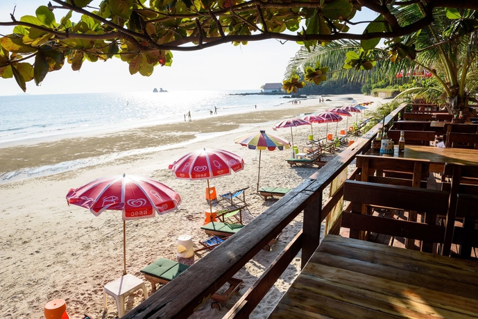 Imagen de los exteriores del Hotel Baansuan Aokhai Beach Resort. Foto 9