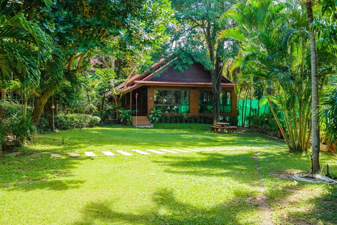Imagen de los exteriores del Hotel Baansuan Aokhai Beach Resort. Foto 15