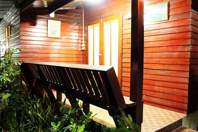 Imagen de la habitación del Hotel Baansuanlynjee Maeklong Resort. Foto 14