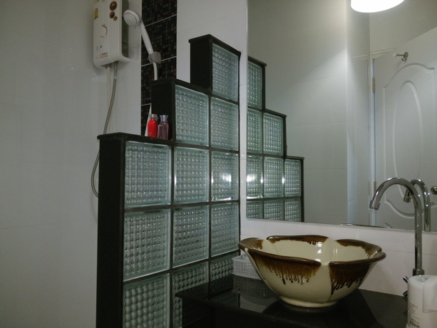 Imagen de la habitación del Hotel Baansuanprannok. Foto 11