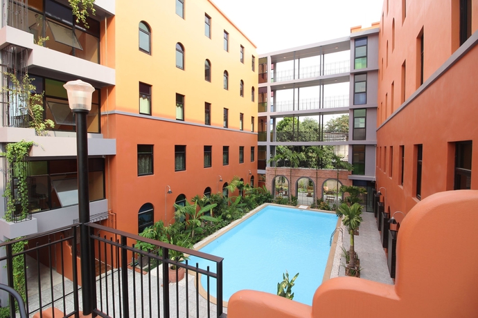 Imagen de la piscina del Hotel Baansuanprannok. Foto 18