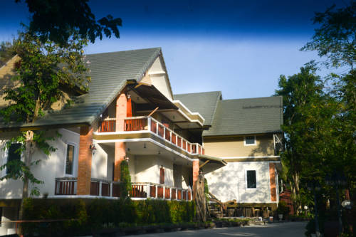 Imagen de la habitación del Hotel Baantip Suantong. Foto 12
