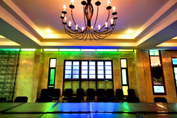 Imagen de los interiores del Hotel Baantoom Village and Resort. Foto 3