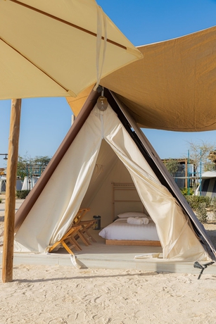 Imagen de la habitación del Hotel Bab Al Nojoum Hudayriyat Camp. Foto 13